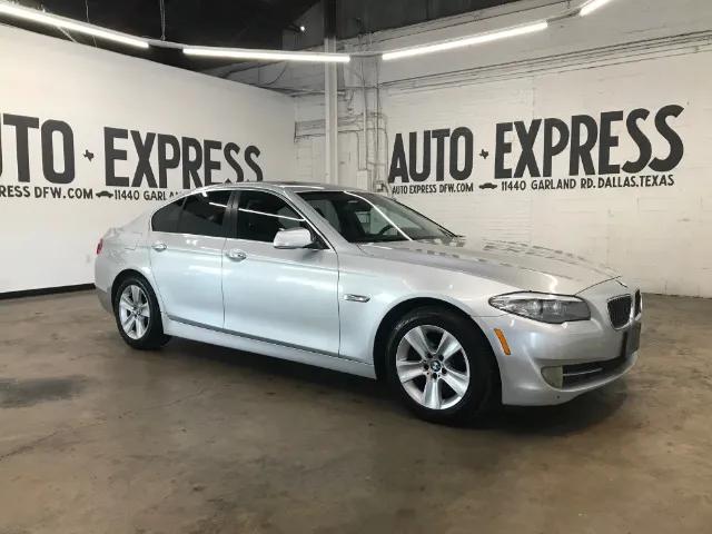 BMW 5 Series 2011 WBAFR1C58BC739130 image